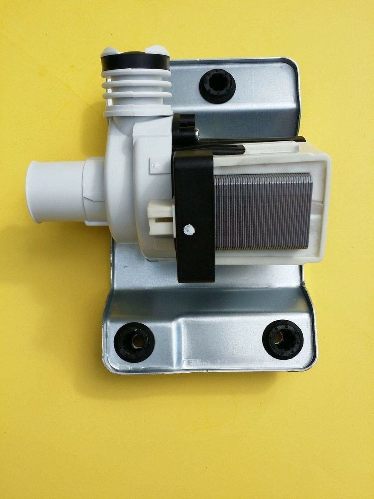 Edgewater Parts DC96-00774A, 34001320 Washer Drain Pump Compatible with Samsu...